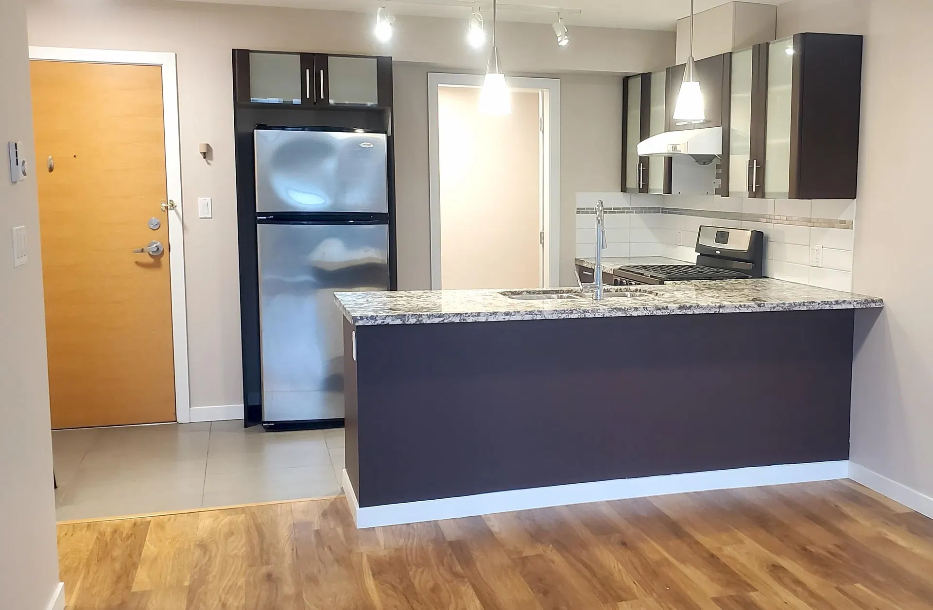 Photo 5 of 13 at #607 – 7888 Saba Road