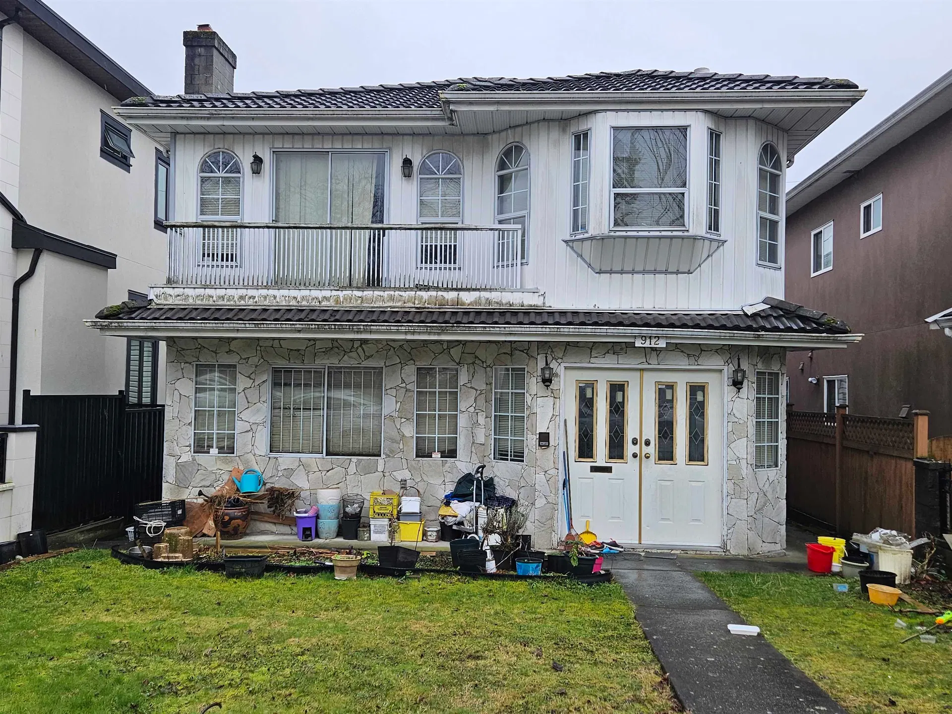 Photo 1 of 4 at 912 E 57th Avenue