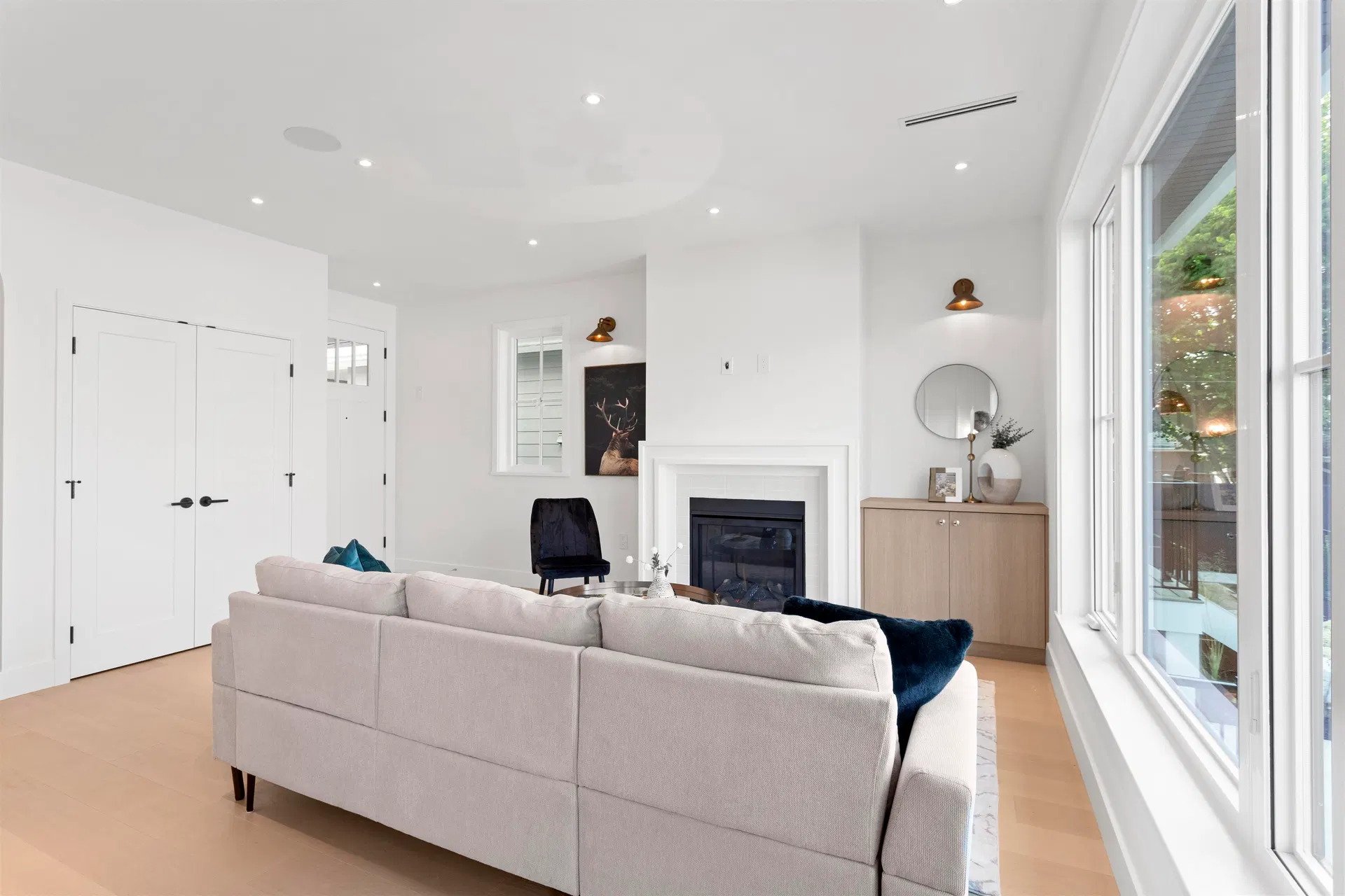 Photo 3 of 36 at #2 – 4315 Albert Street