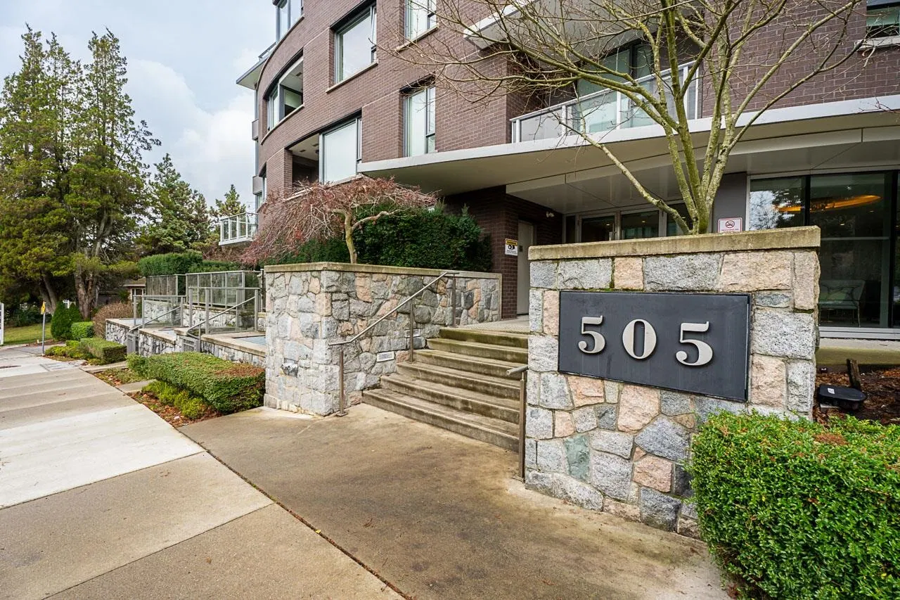 Photo 5 of 26 at #301 – 505 W 30th Avenue