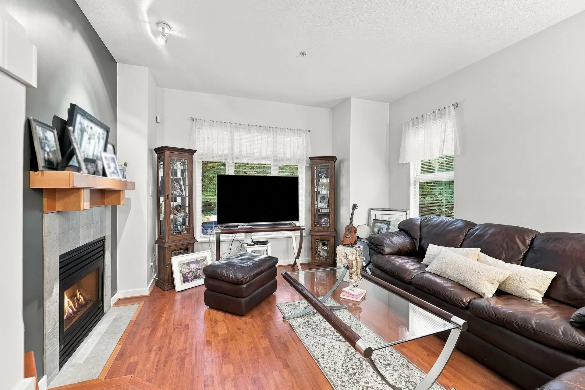 Photo 5 of 33 at #246 – 600 Park Crescent