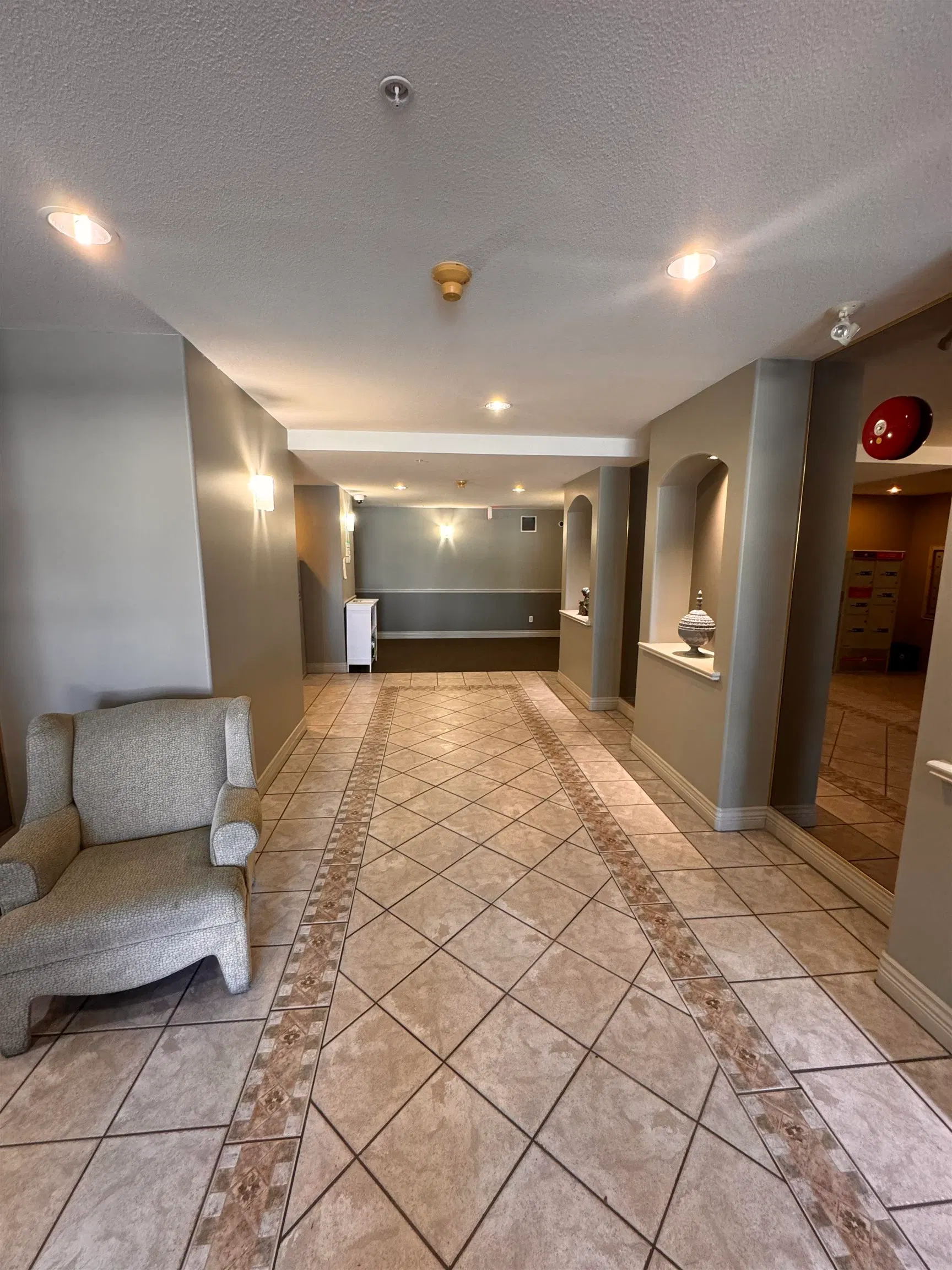 Photo 2 of 25 at #510 – 22230 North Avenue
