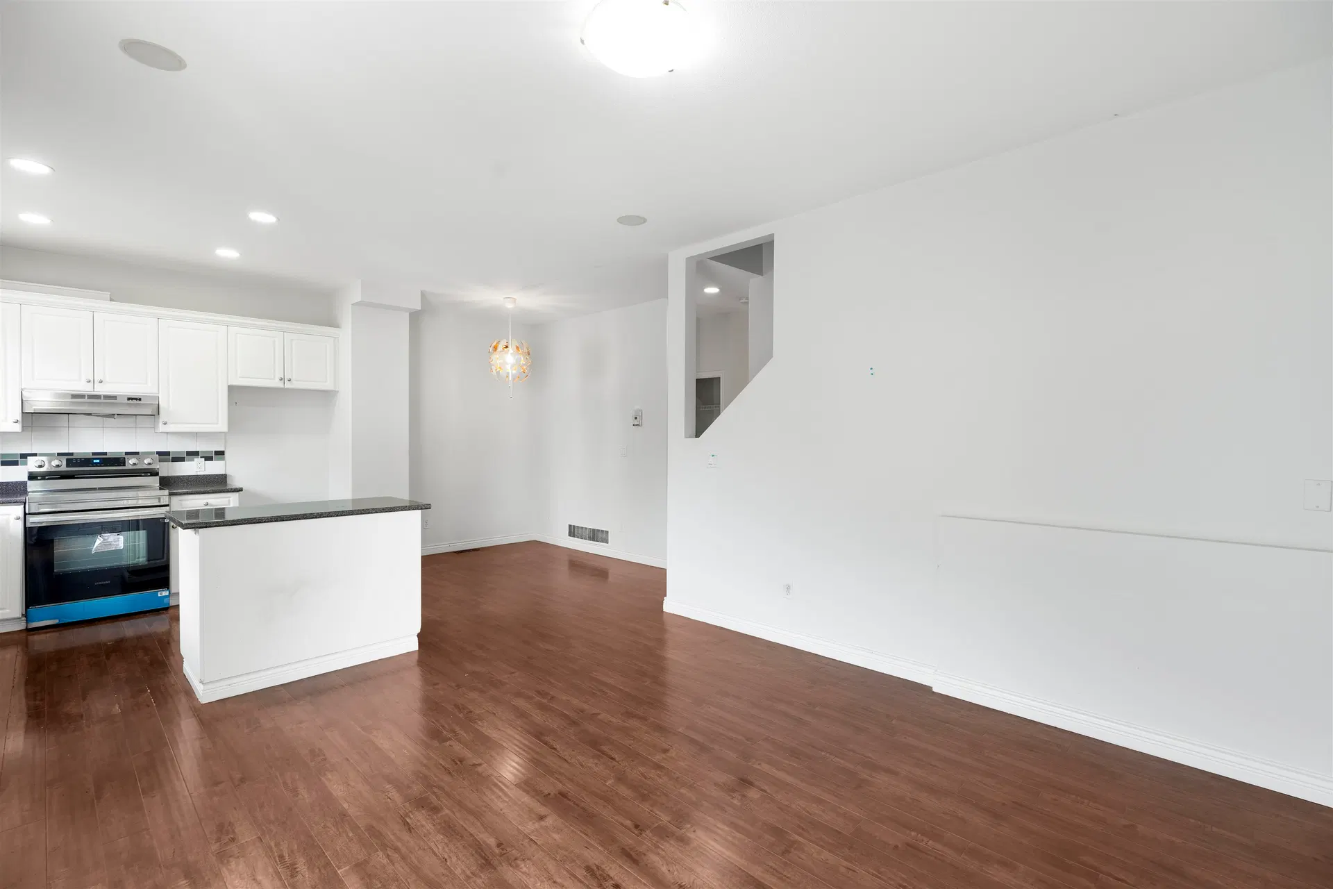 Photo 5 of 27 at #36 – 14453 72 Avenue