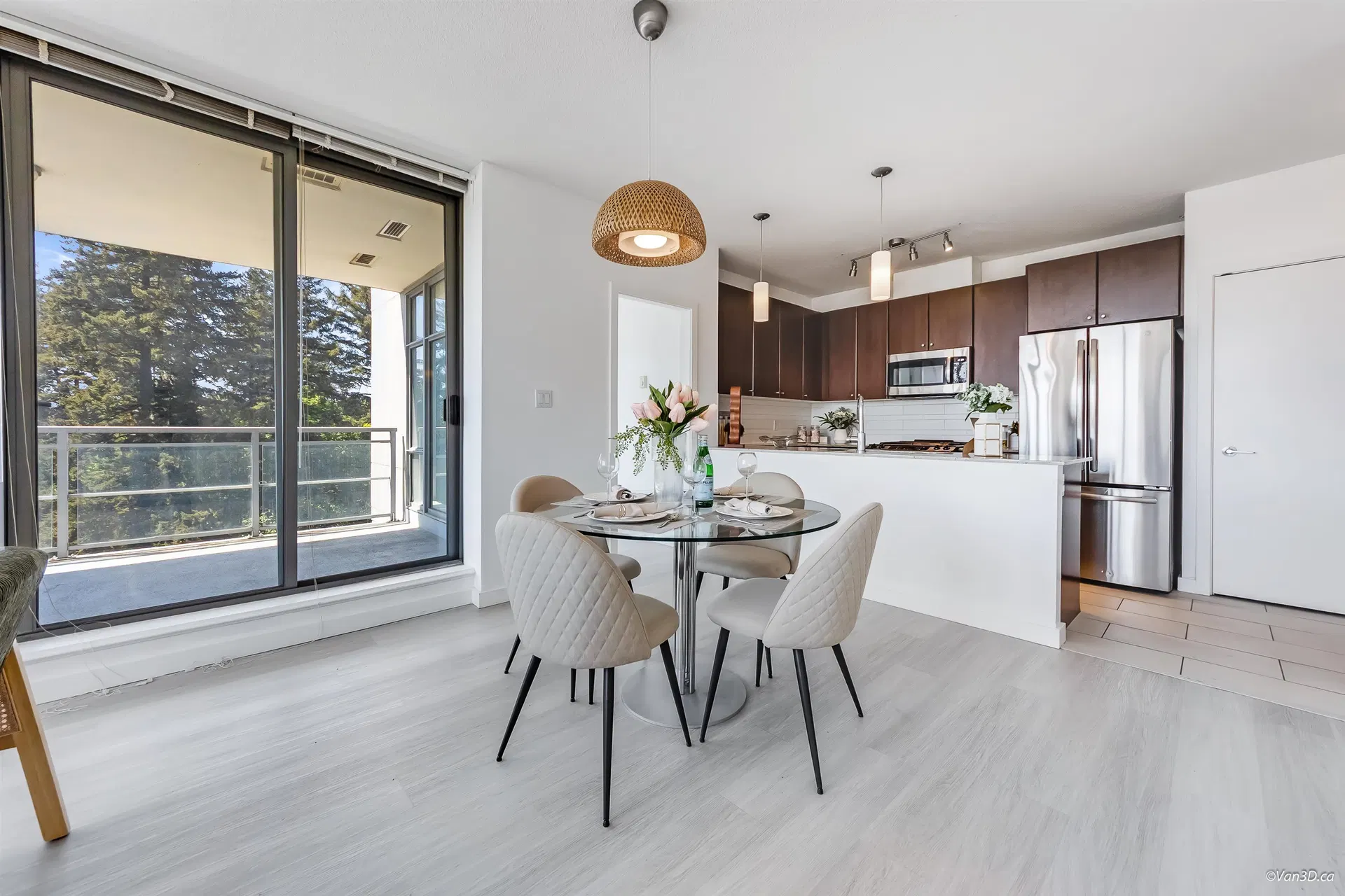 Photo 4 of 22 at #1206 – 280 Ross Drive