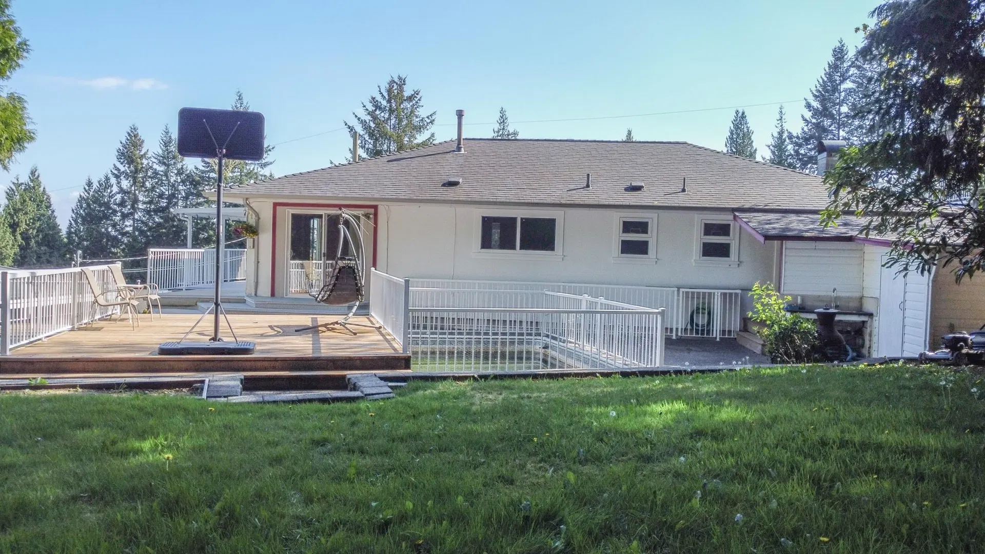 Photo 4 of 29 at 1352 E 16th Street