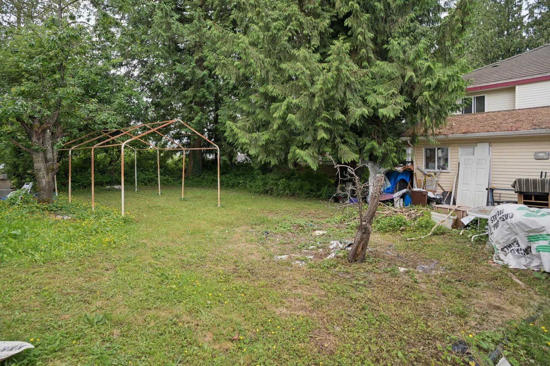 Photo 5 of 7 at 12882 100 Avenue