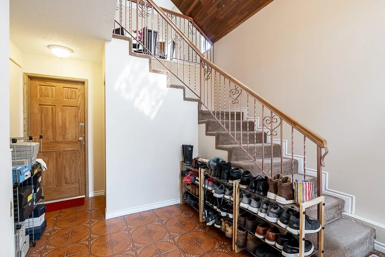 Photo 5 of 38 at 6496 Quebec Street