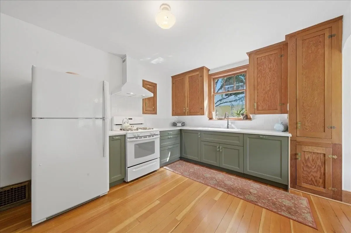 Photo 5 of 30 at 2076 Turner Street