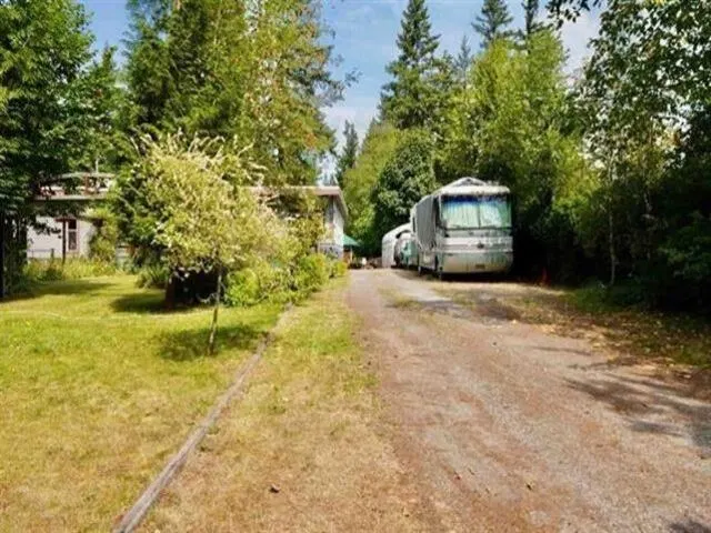 Photo 5 of 19 at 20059 24 Avenue
