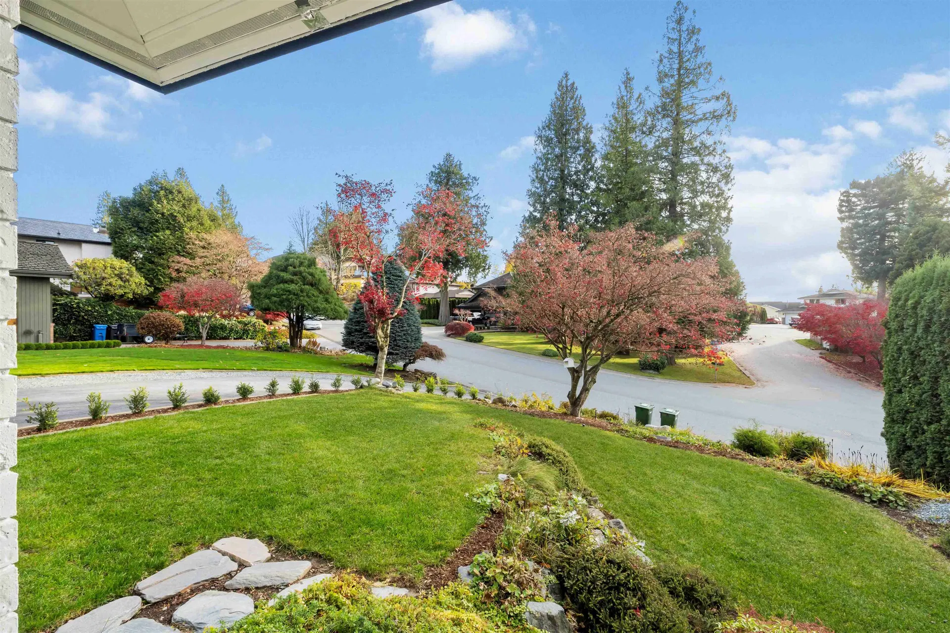 Photo 4 of 28 at 34869 Everett Drive