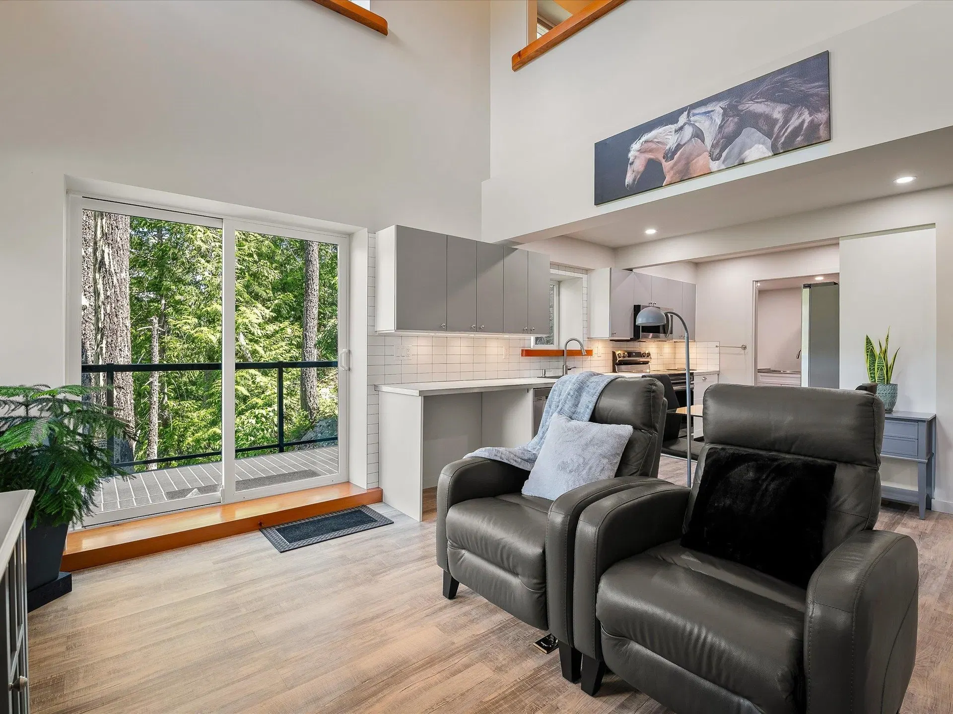 Photo 3 of 16 at #4 – 1307 Eagle Drive