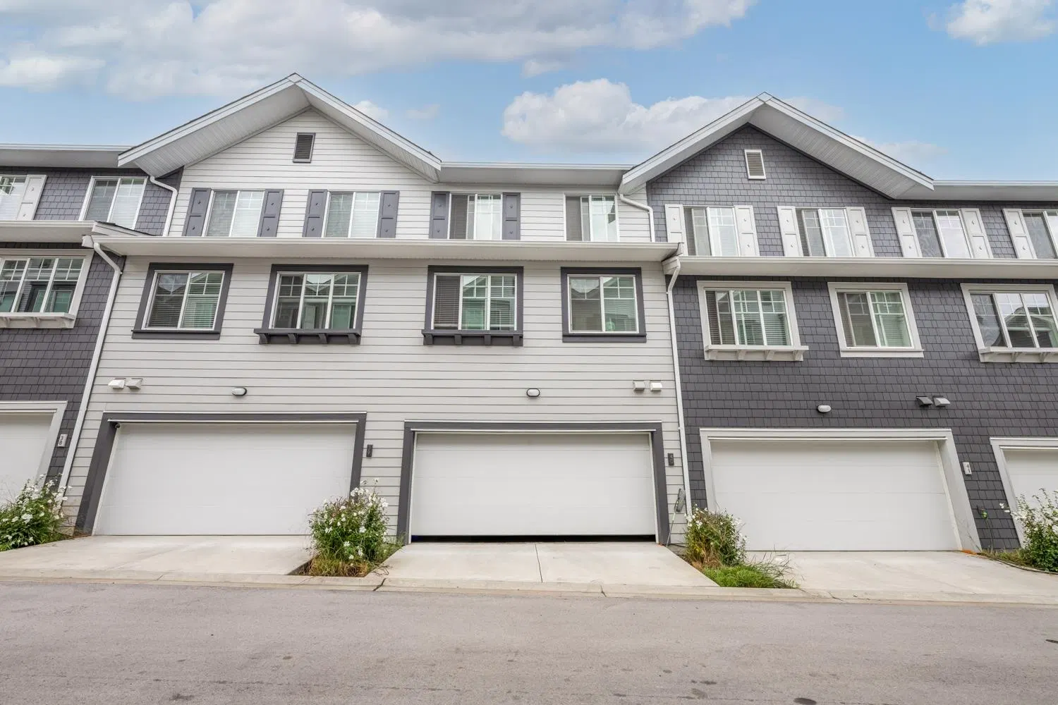 #40 – 15489 99a Avenue