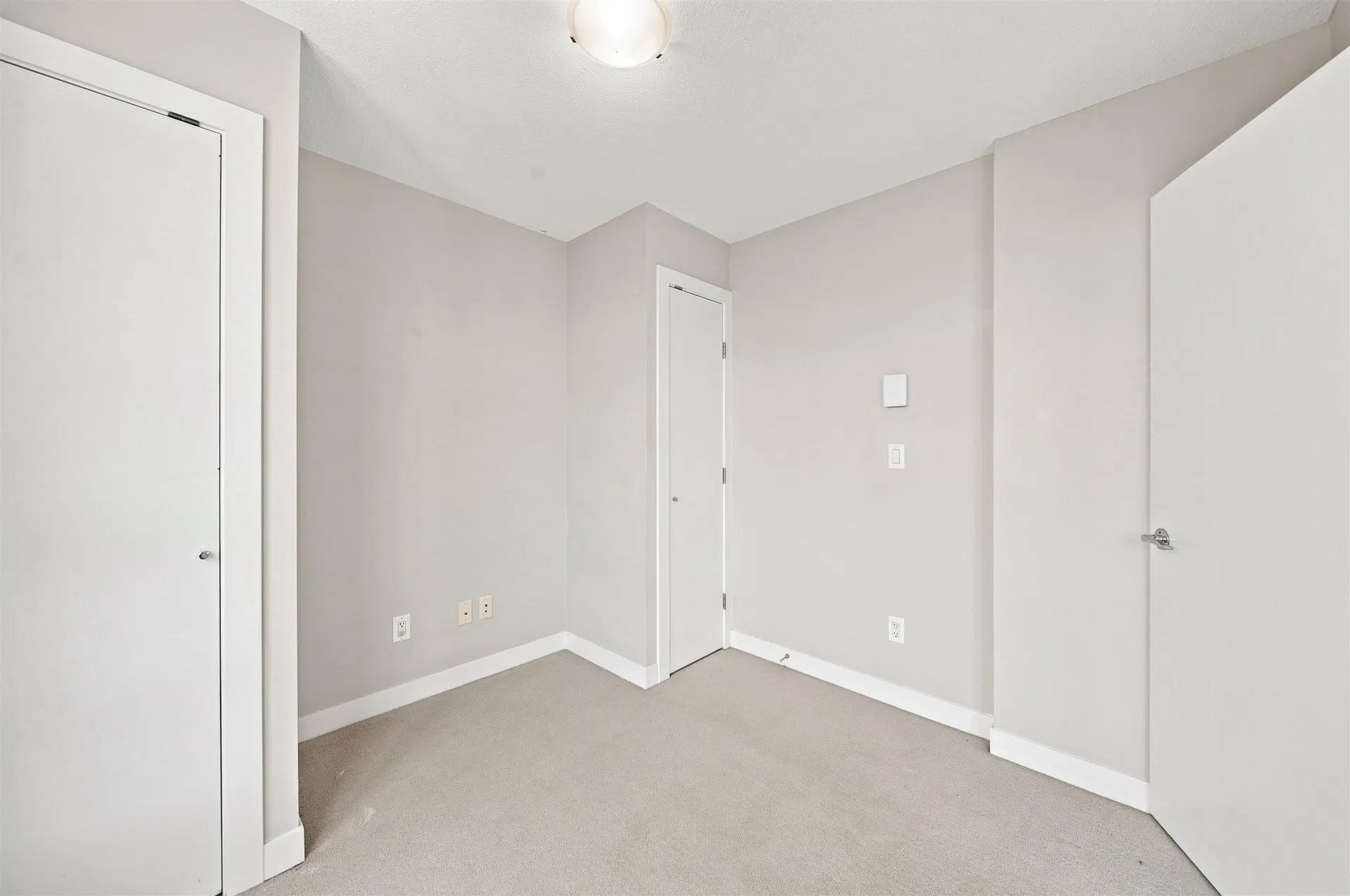 Photo 4 of 40 at #2101 – 7325 Arcola Street