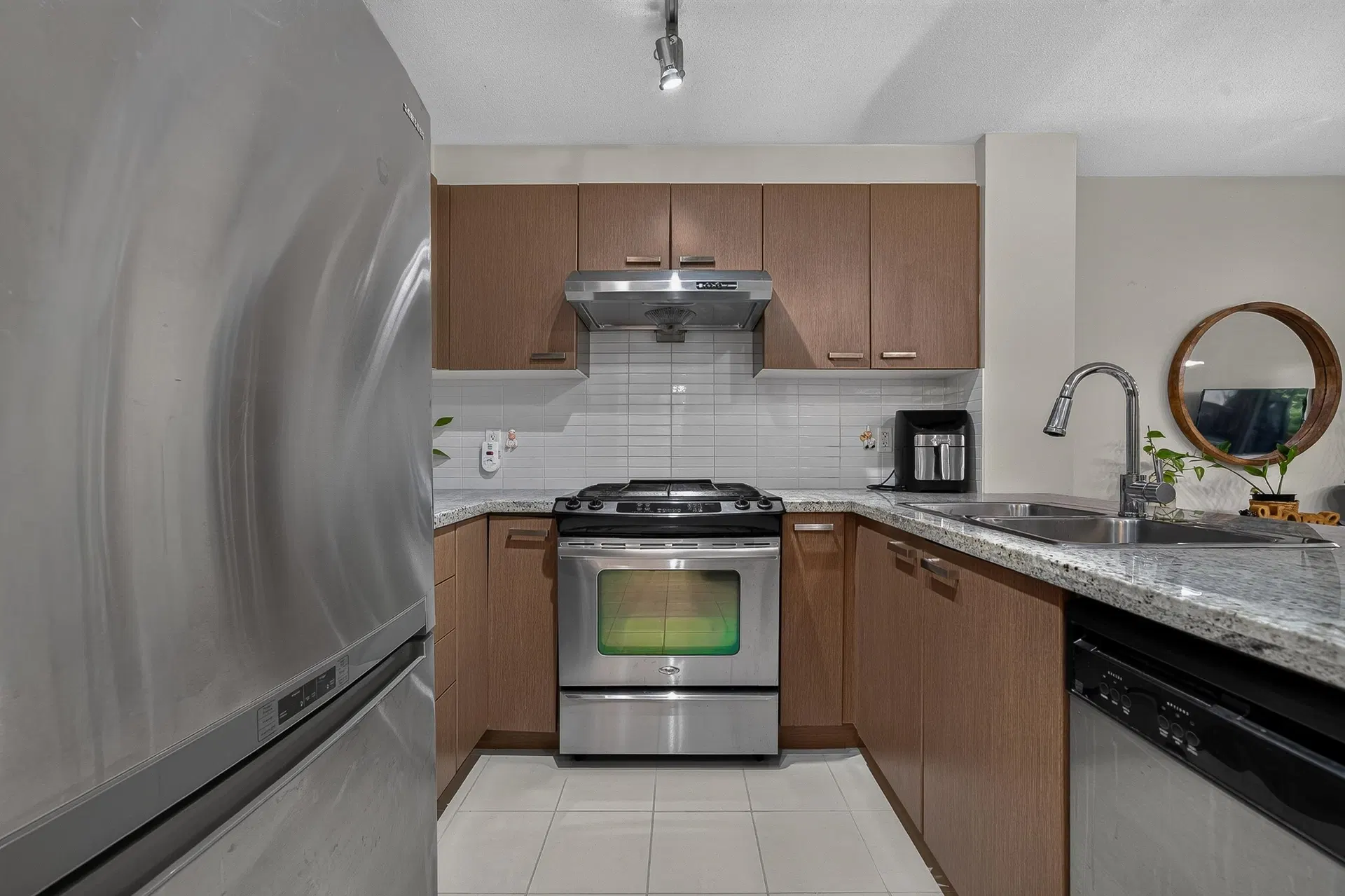 Photo 4 of 36 at #115 – 9399 Tomicki Avenue