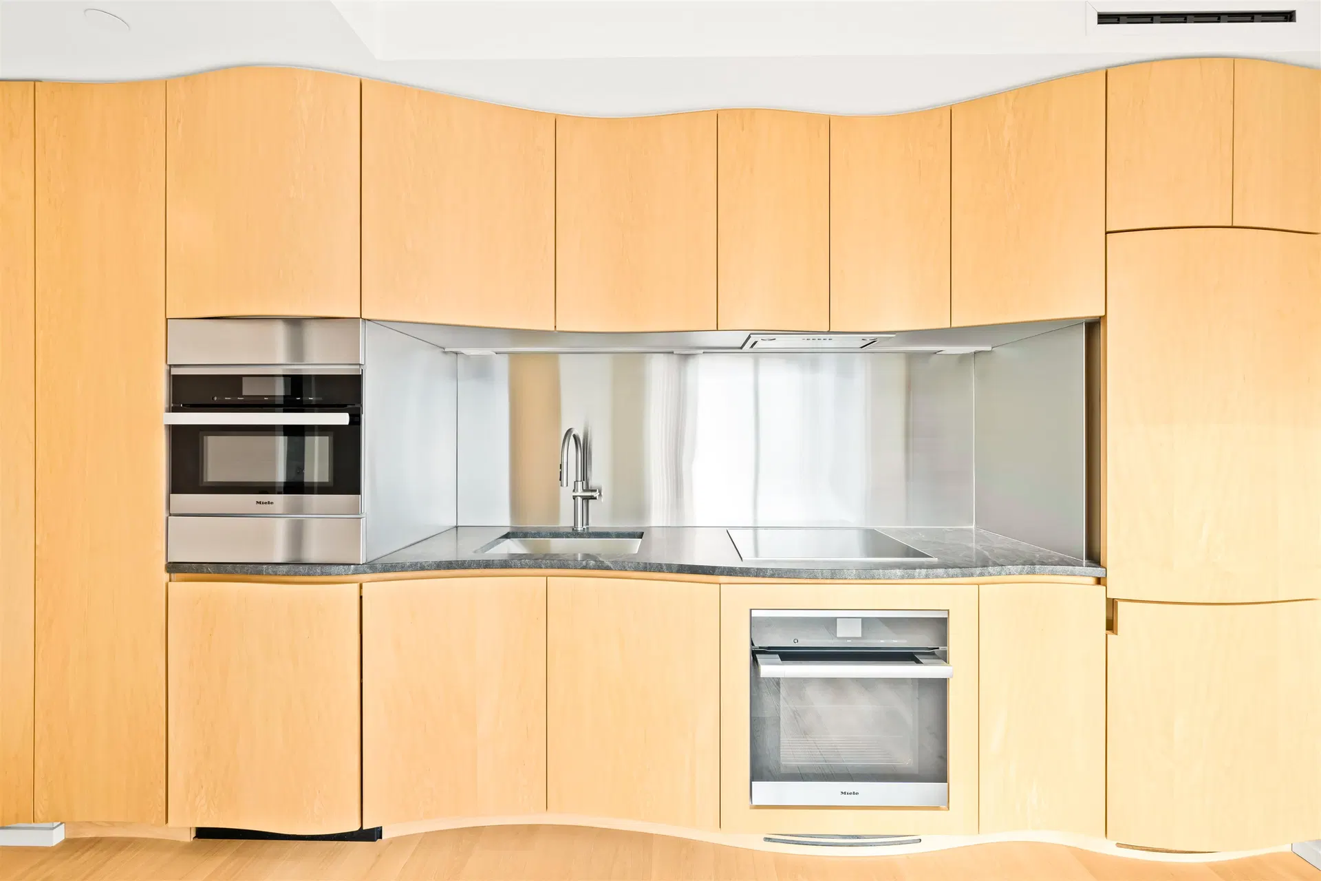 Photo 5 of 27 at #1504 – 1568 Alberni Street