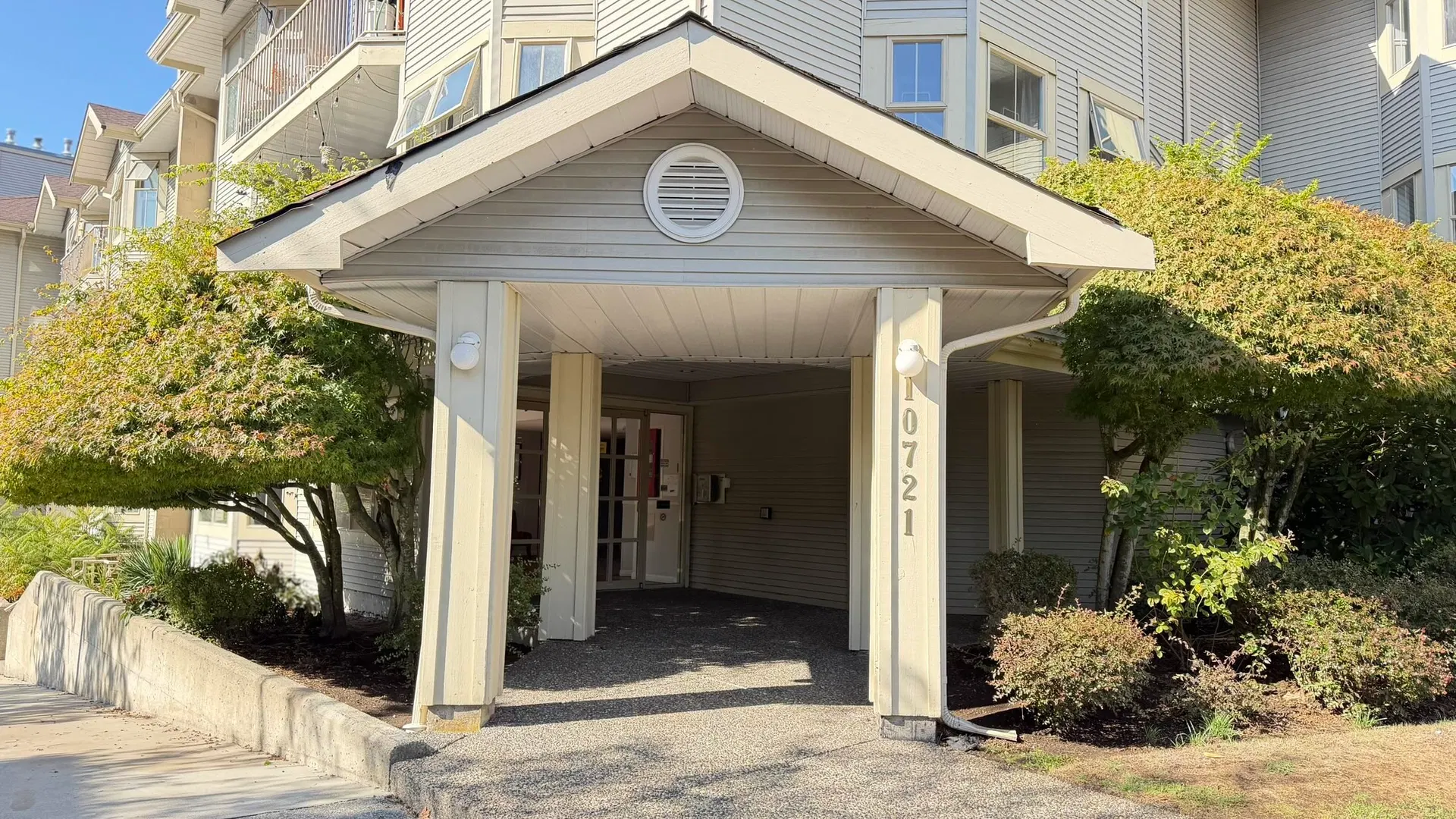 Photo 4 of 38 at #110 – 10721 139 Street