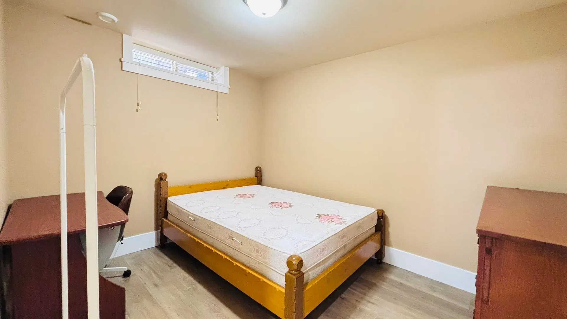 Photo 4 of 11 at #2 – 2139 W 22nd Avenue