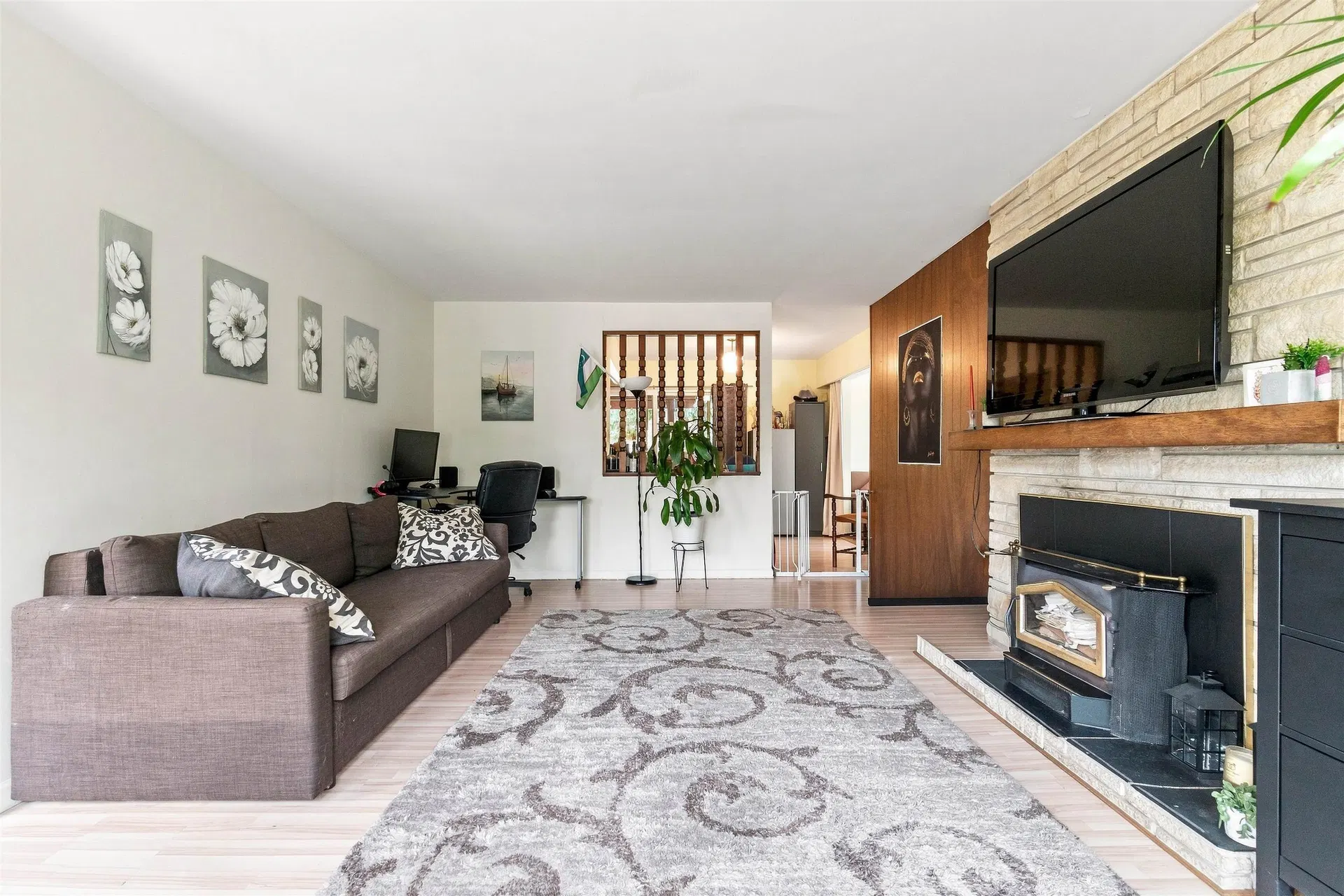 Photo 5 of 40 at 11570 94 Avenue