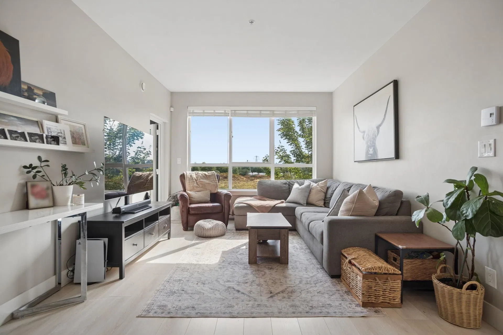 #228 – 4690 Hawk Lane