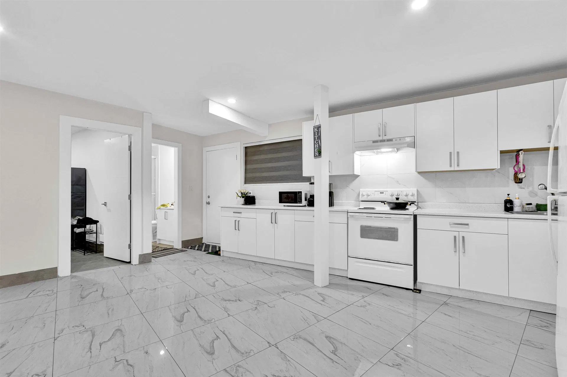 Photo 4 of 29 at 12943 112 Avenue
