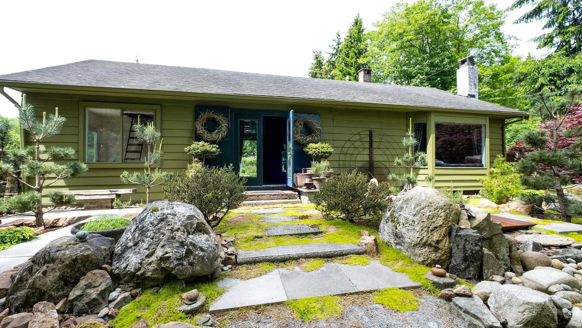 Photo 1 of 40 at 577 Pratt Road