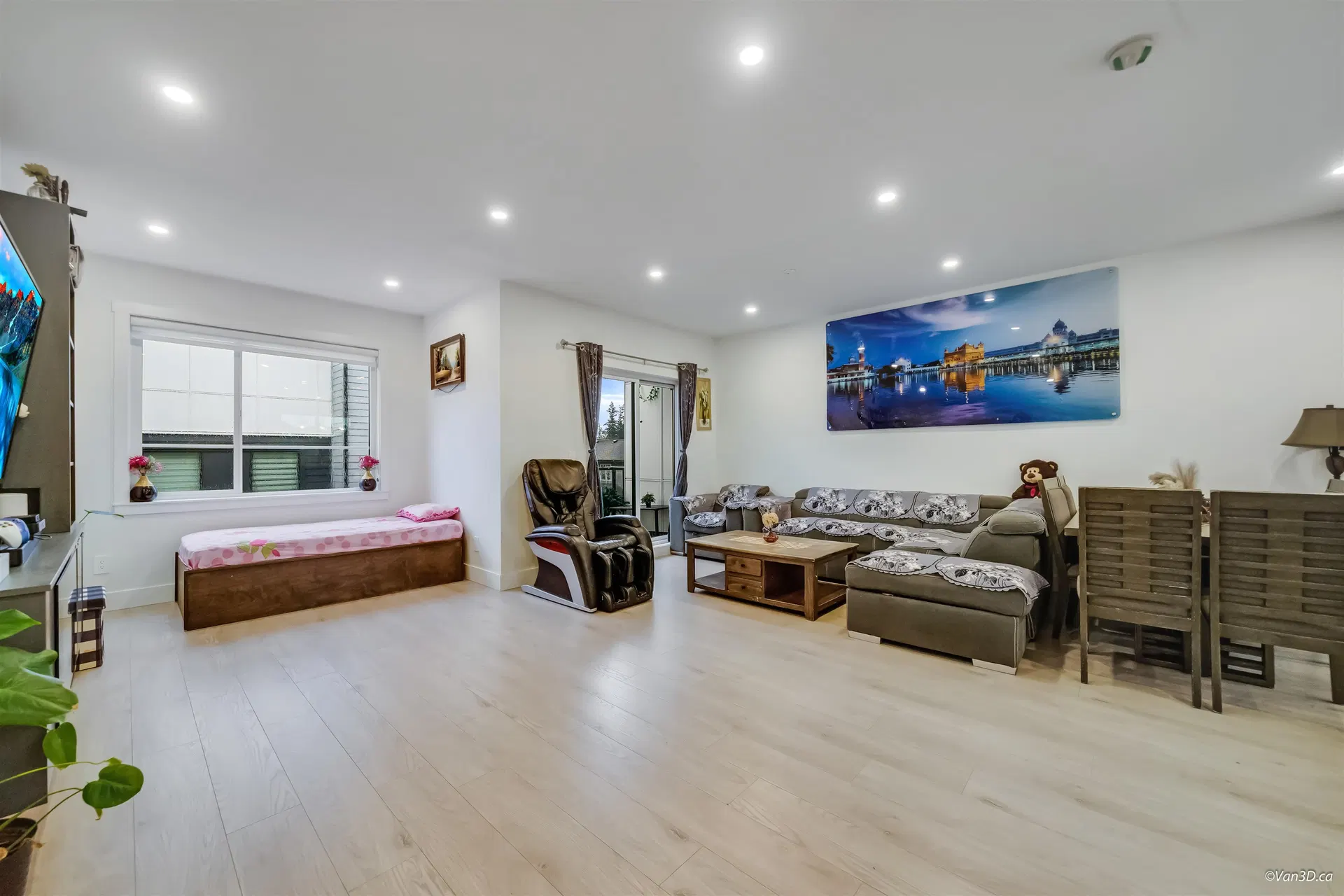 Photo 4 of 26 at #33 – 6138 128 Street