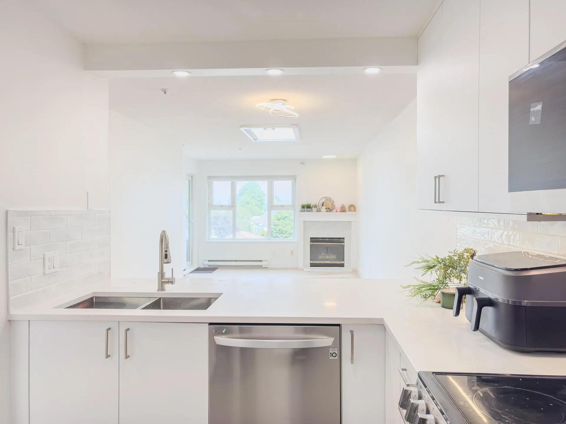 Photo 1 of 21 at #311 – 4893 Clarendon Street
