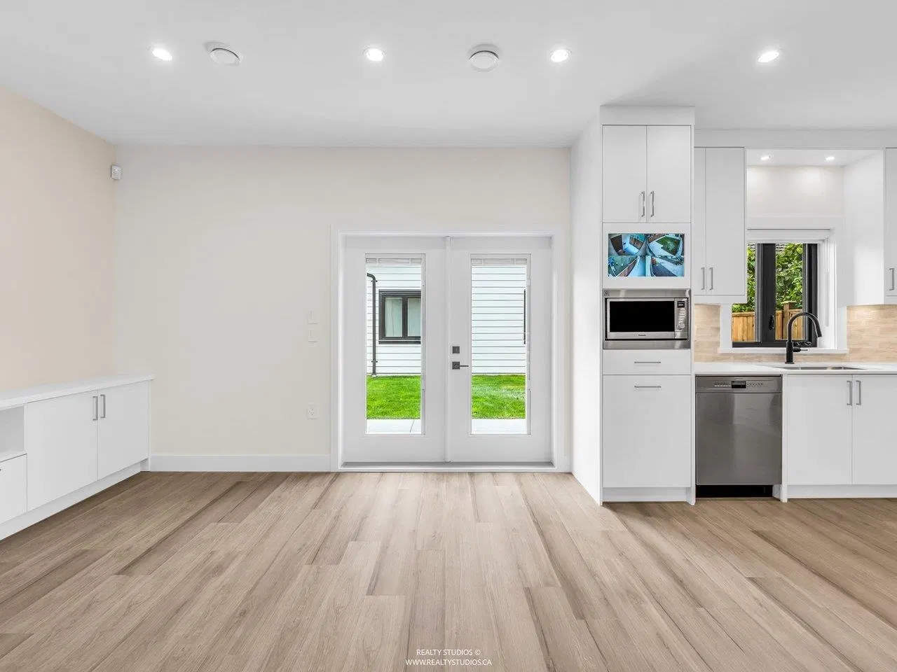 Photo 4 of 40 at #2 – 4257 Knight Street