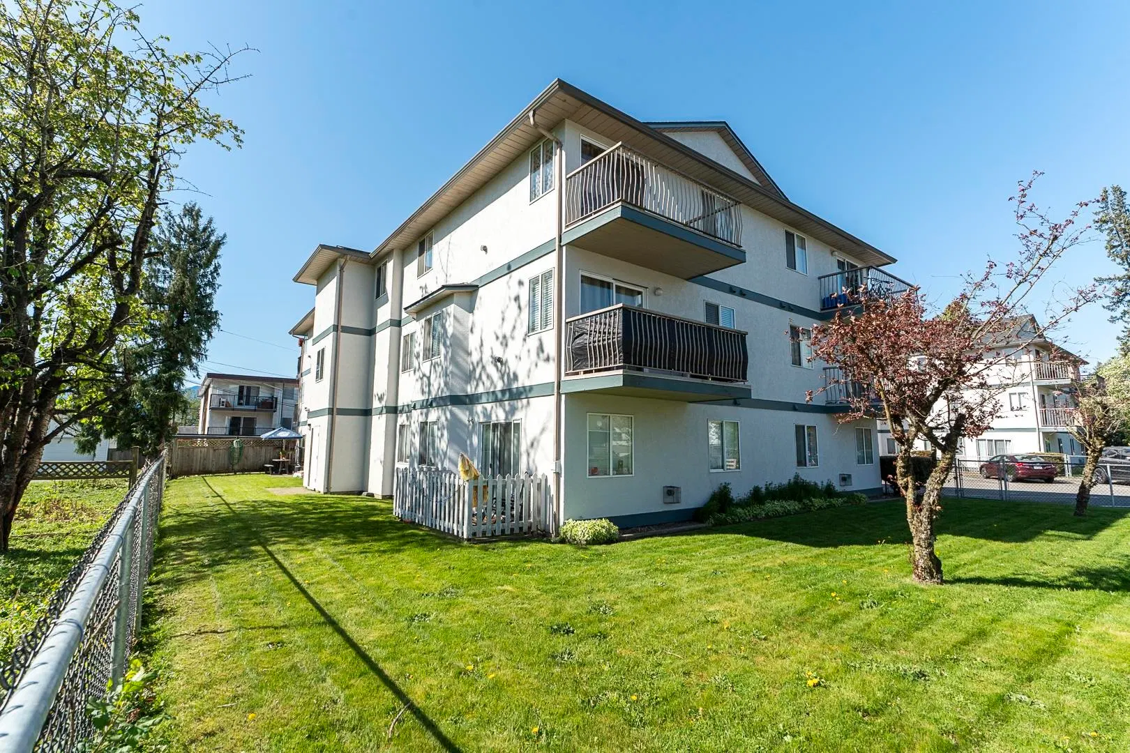 Photo 4 of 15 at #17 – 46160 Princess Avenue