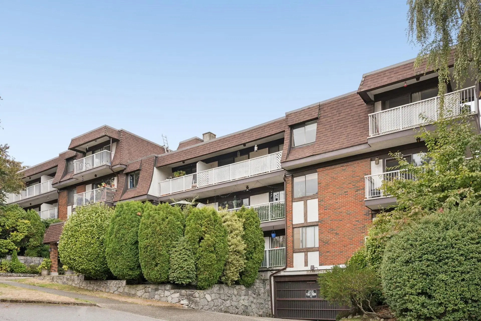 #204 – 331 Knox Street