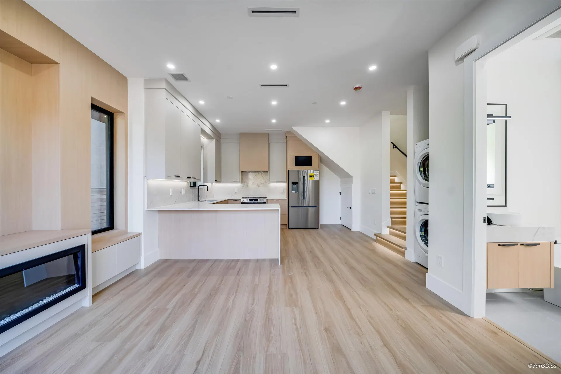 Photo 5 of 30 at #1 – 2636 Mcgill Street