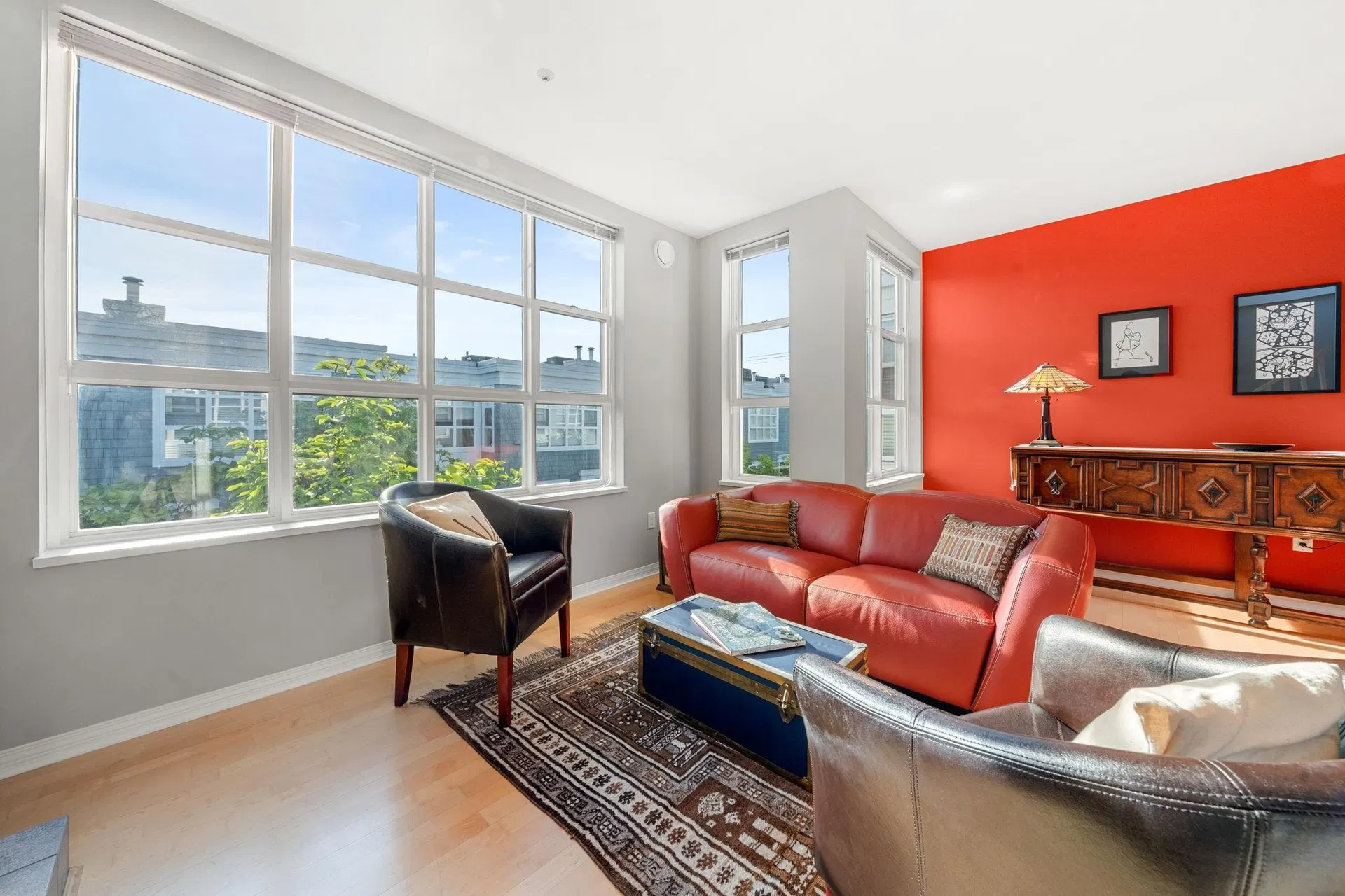 #207 – 669 7th Avenue