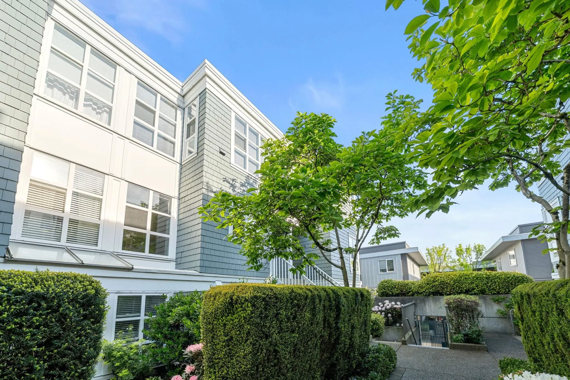 Photo 5 of 35 at #207 – 669 W 7th Avenue