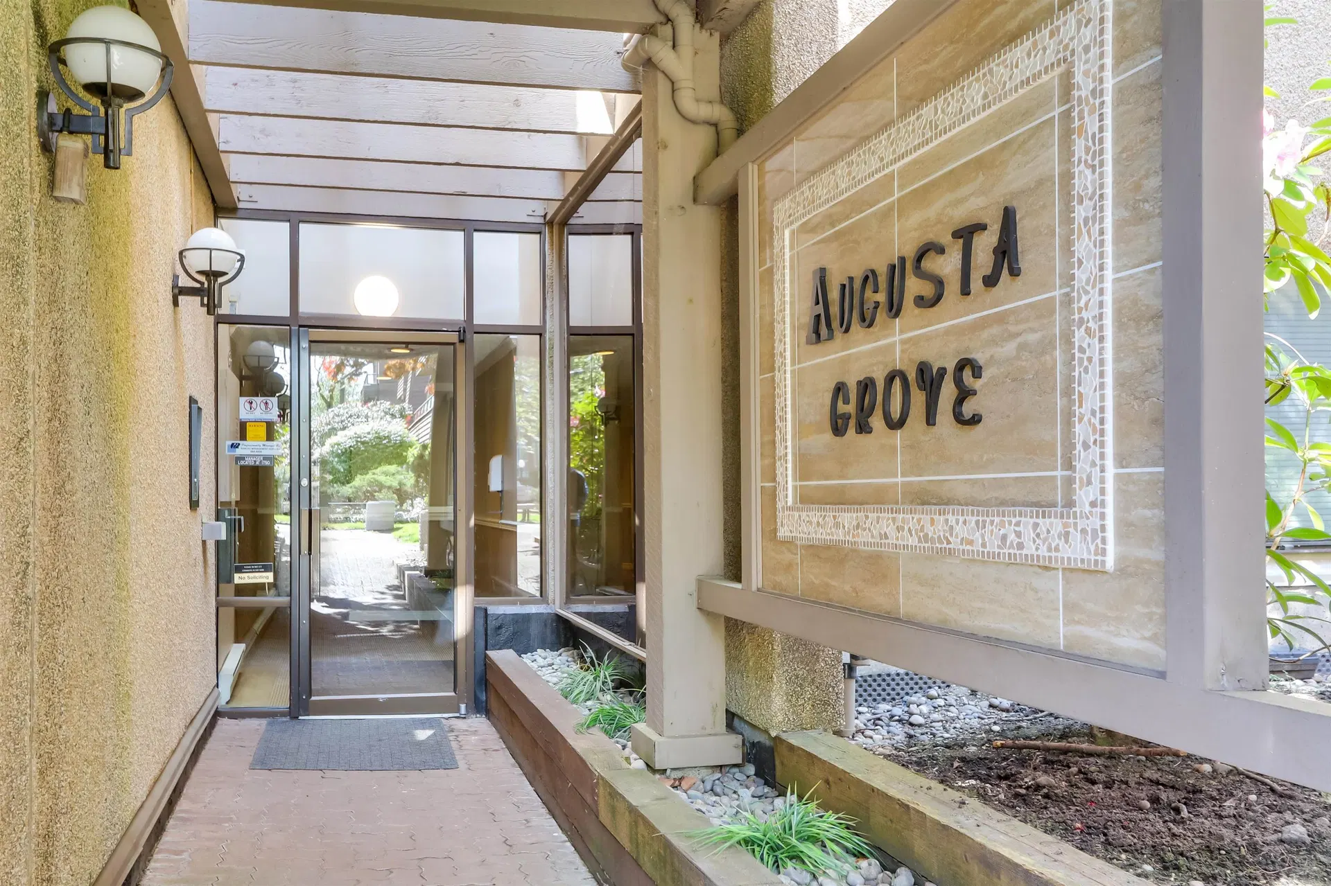 Photo 4 of 23 at #303 – 1690 Augusta Avenue