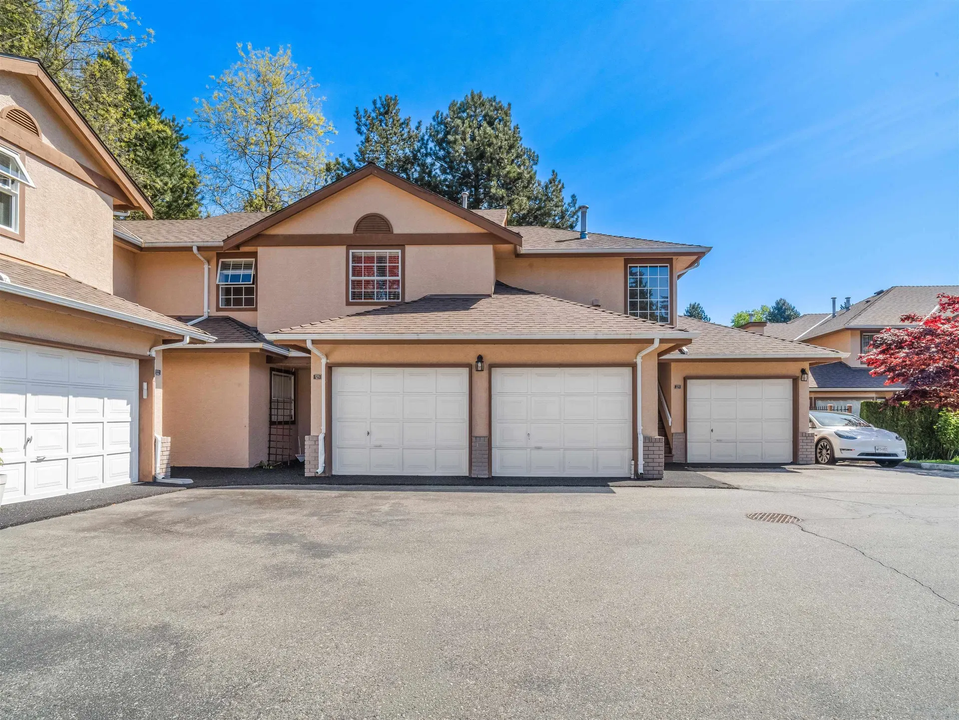 #221 – 14861 98 Avenue