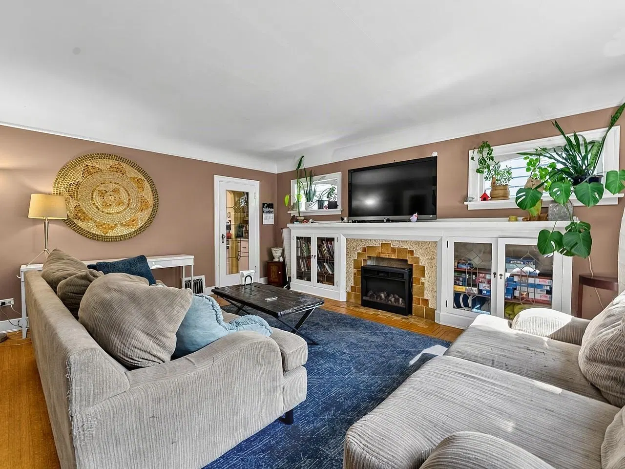 Photo 2 of 24 at 2521 Kitchener Street