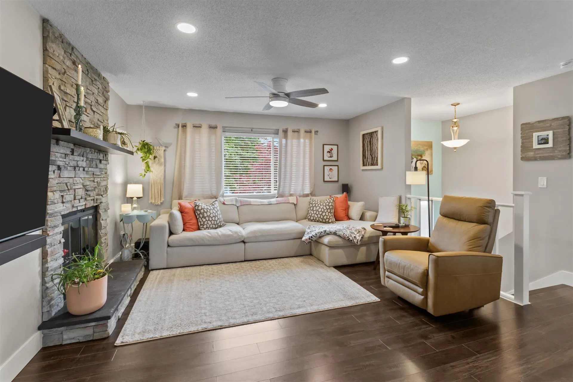 Photo 4 of 26 at 26861 33 Avenue