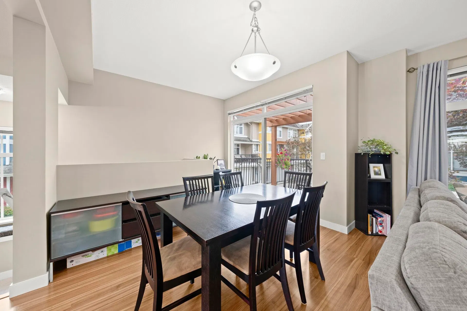 Photo 4 of 28 at #20 – 6036 164 Street
