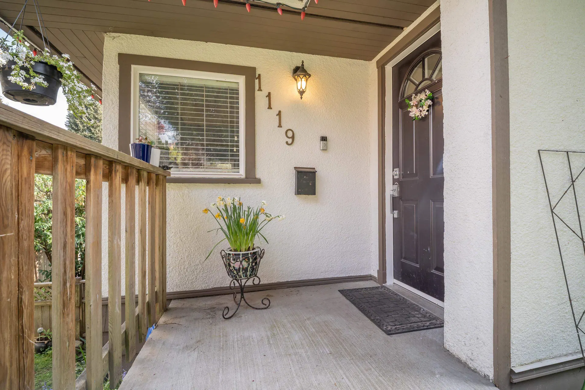 Photo 4 of 39 at 1119 Cloverley Street