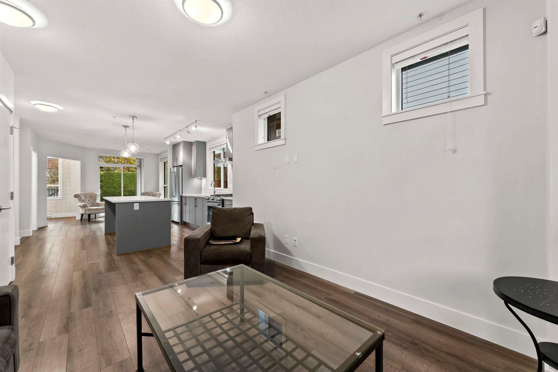 Photo 5 of 40 at #6 – 2988 151 Street