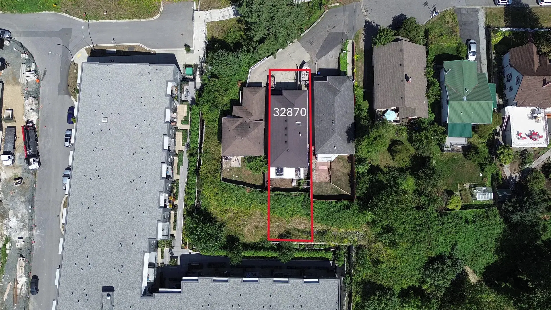Photo 3 of 5 at 32870 1 Avenue