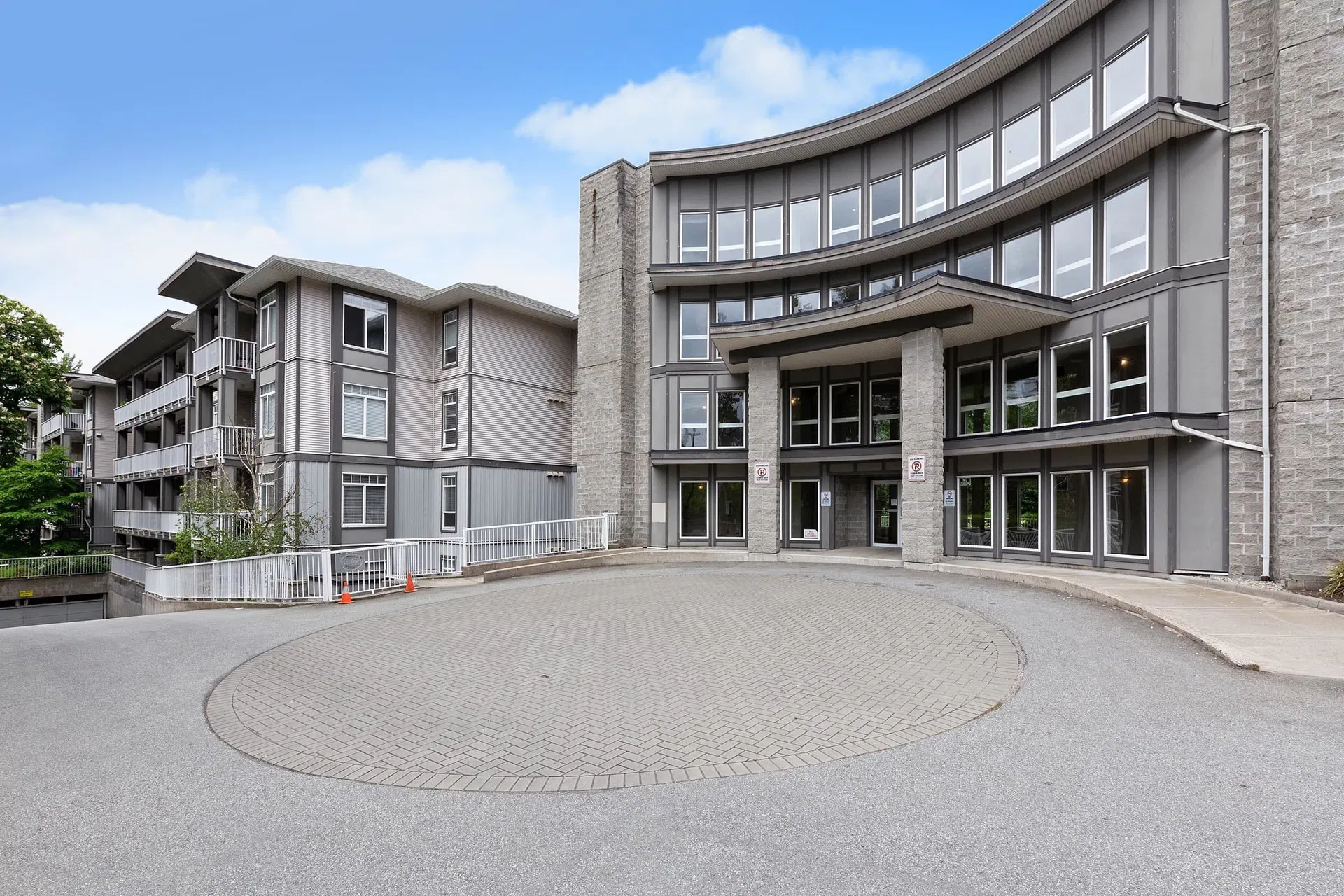 Photo 1 of 16 at #202 – 13277 108 Avenue
