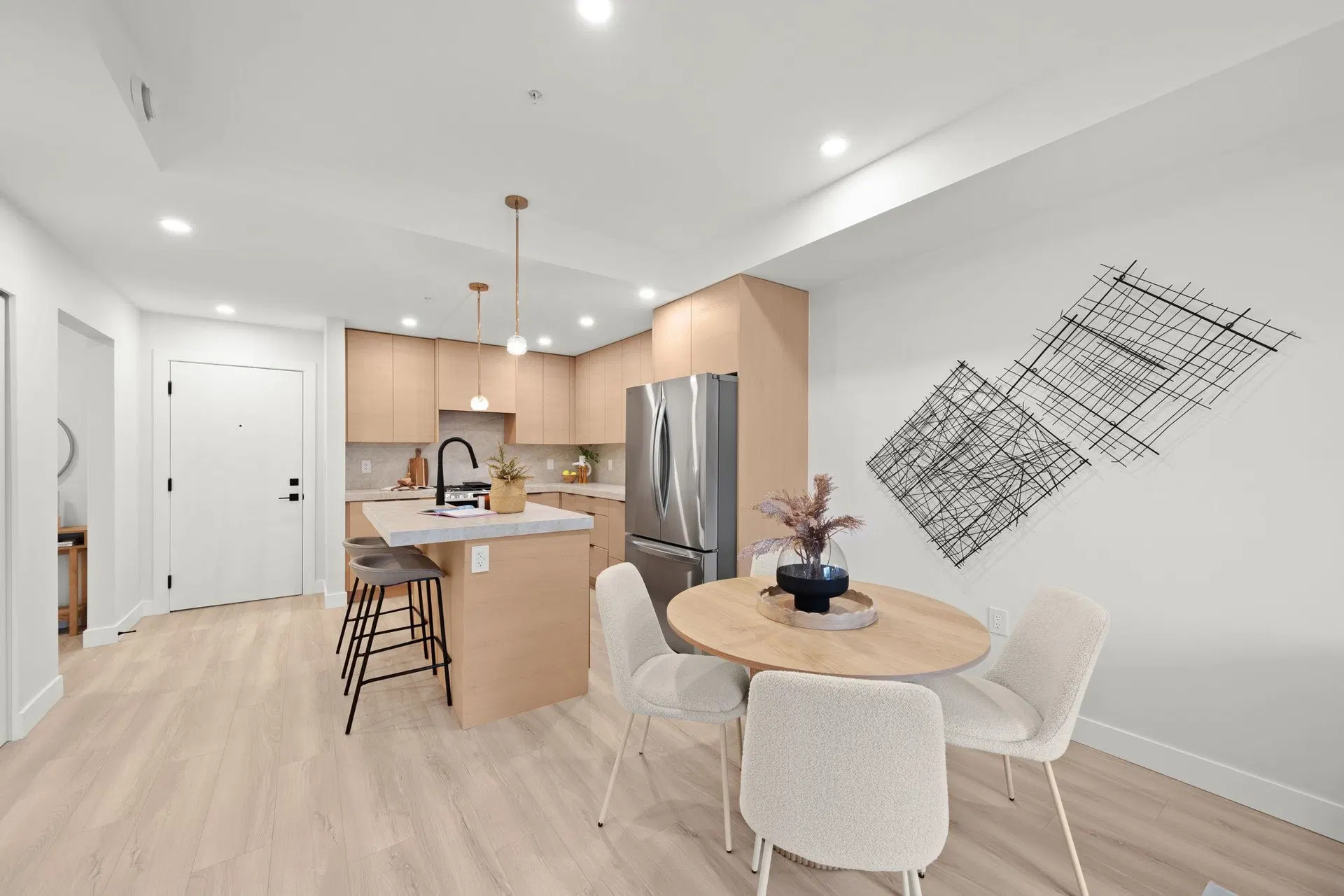 Photo 4 of 40 at #208 – 15353 17 Avenue