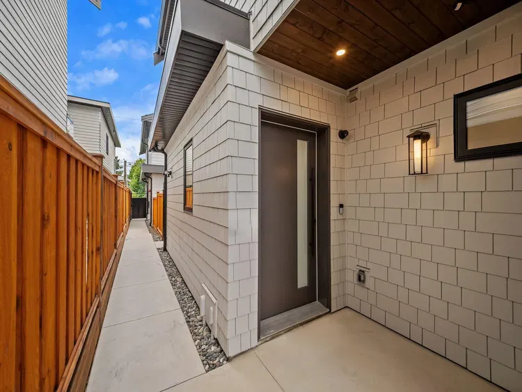 Photo 2 of 34 at #2 – 2547 E 2nd Avenue