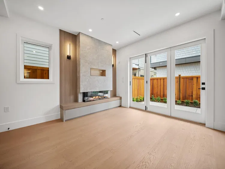 Photo 5 of 34 at #2 – 2547 E 2nd Avenue