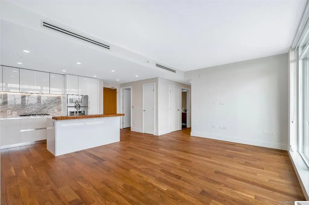 Photo 4 of 29 at #505/506 – 375 W 59th Avenue