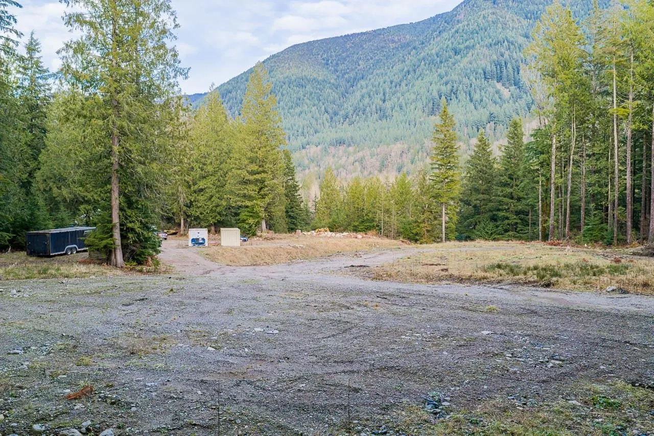 Photo 5 of 11 at LT.2 – 12845 Sylvester Road