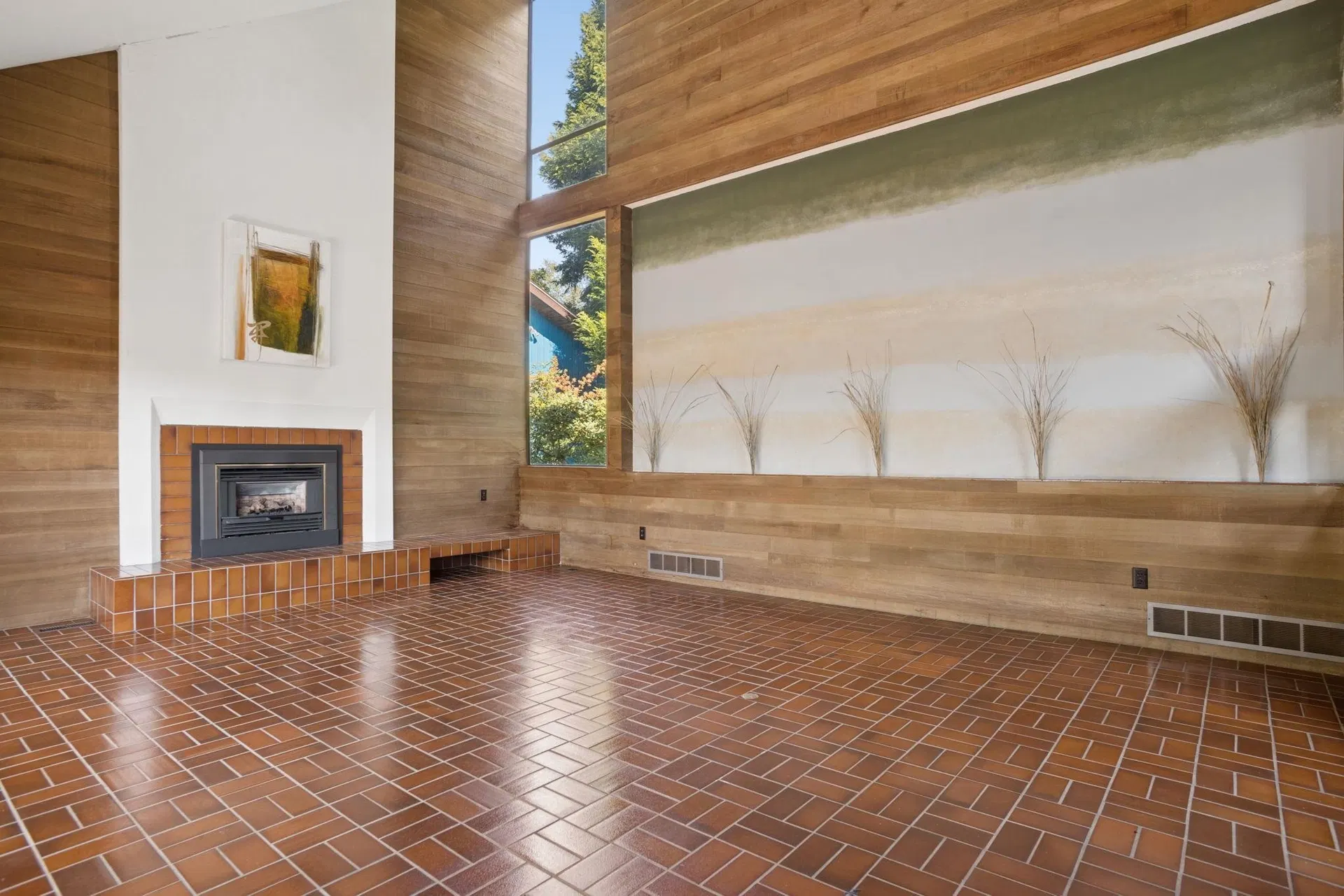 Photo 3 of 35 at 4271 Staulo Crescent