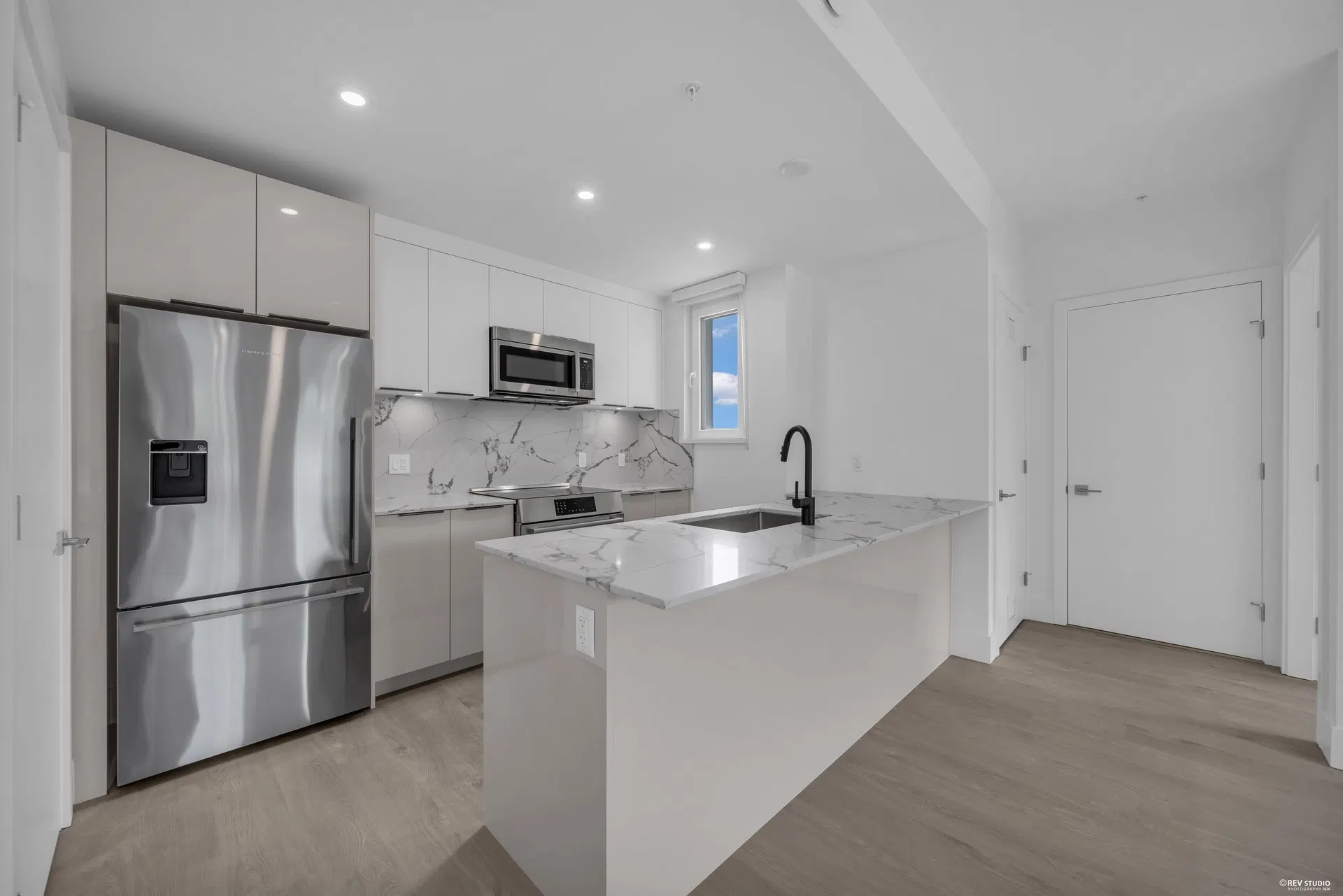 #309 – 2250 1st Avenue