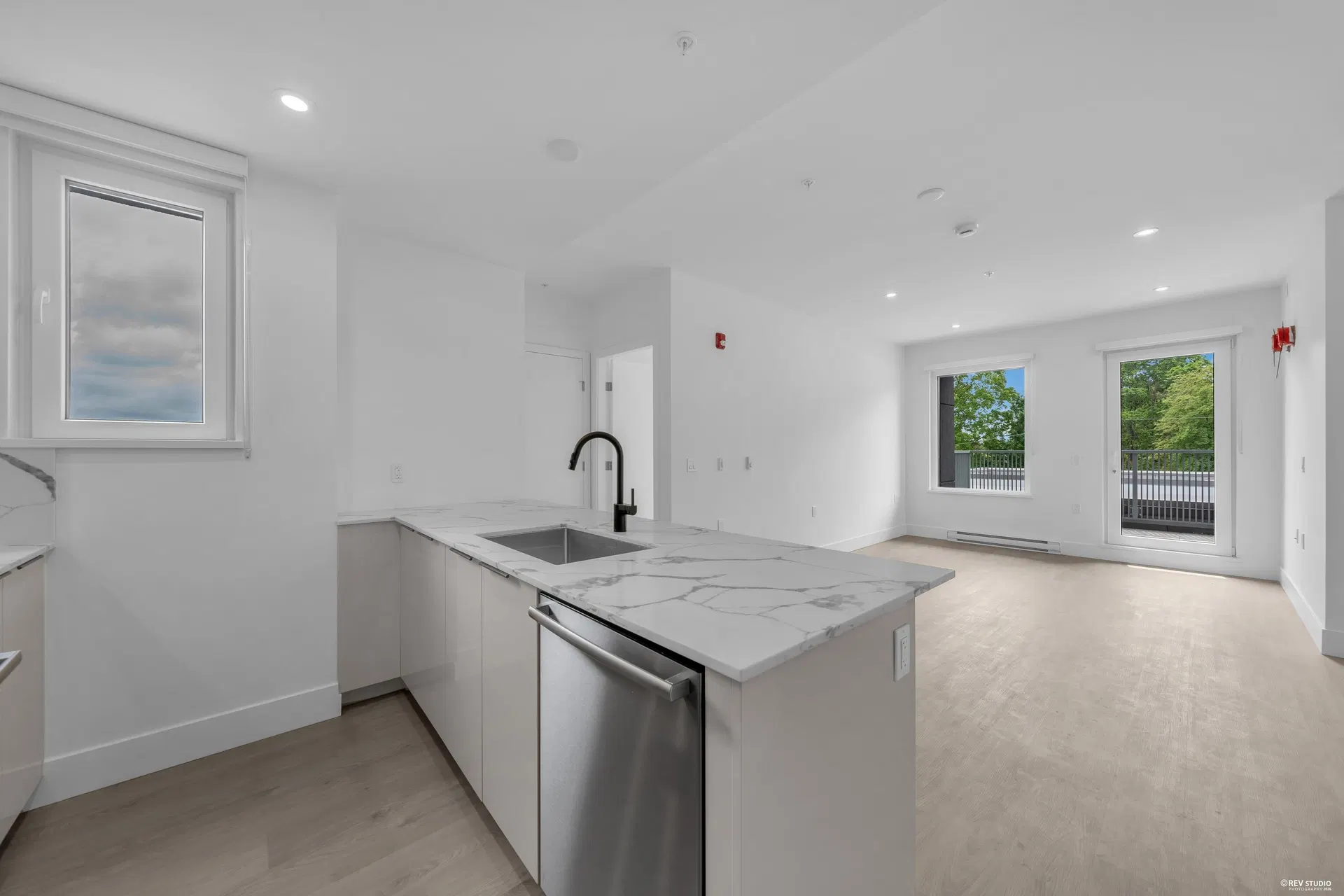 Photo 4 of 29 at #309 – 2250 E 1st Avenue